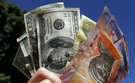 Tasa Simadi alcanzó este jueves los 700 bolívares por dólar