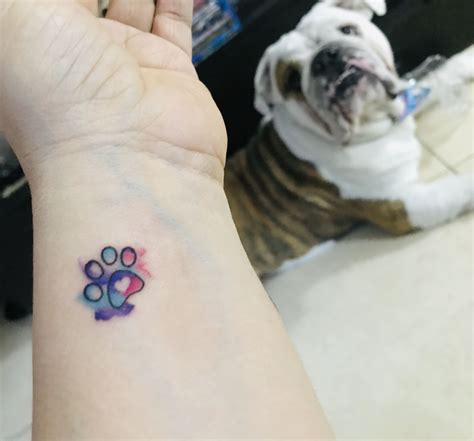 Tatuaje huella de perro | Tatuajes huellas de perro ...