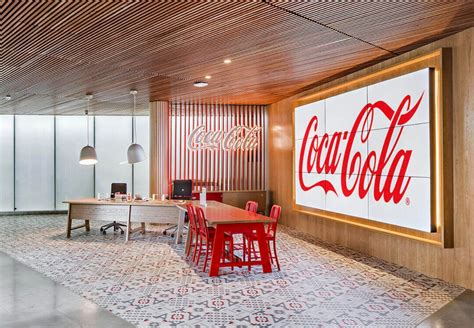 ¿Te gustaría trabajar en Coca Cola España? Conoce sus oficinas