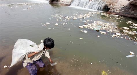 Tecnología para limpiar agua contaminada – Educación ...