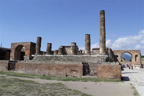 Temple of Jupiter  Pompeii    Wikipedia