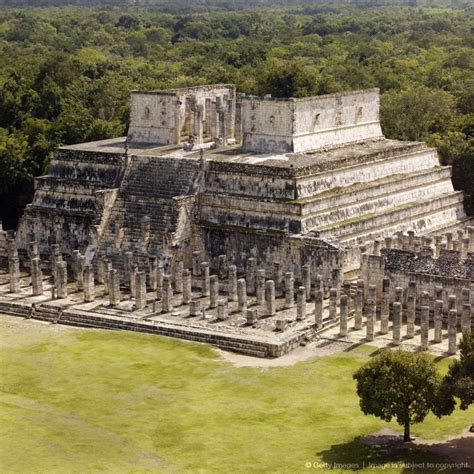 Templo de los Guerreros, Chichen Itza, Yucatan Peninsula ...