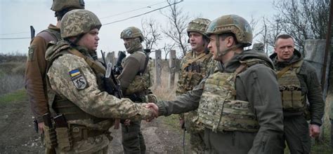 Tensões militares renovam espectro de guerra entre Rússia e Ucrânia ...