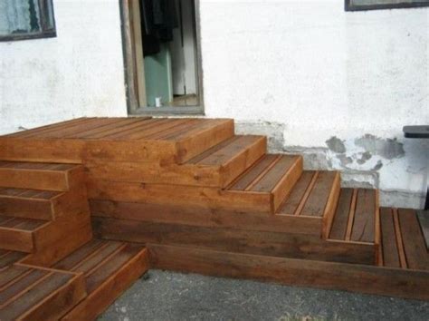 Terrace Made of 163 Recycled Pallets | Pallet decking ...
