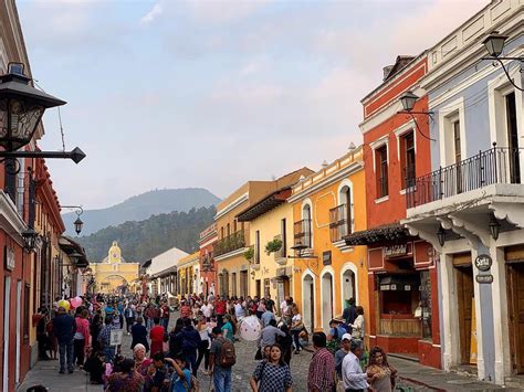 The beautiful colonial Antigua Guatemala : travel