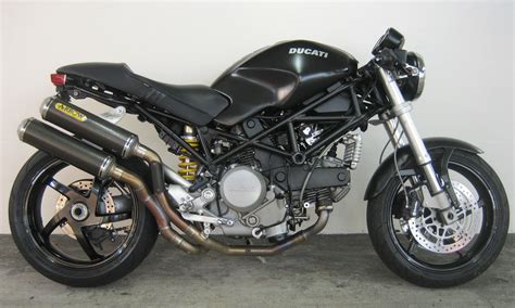 The Becoming of a Ducatista: 2006 Ducati Monster S2R 800 Build