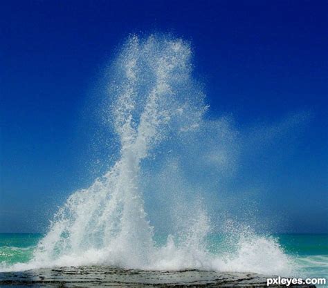 the big splash picture, by Martina Stoecker for: waves ...