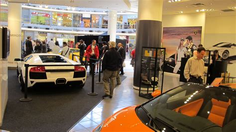 THE CAR: Lamborghini Opens its First Boutique Store in Canada