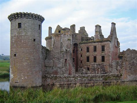 The Checkered History Of Scotland Castles | HubPages