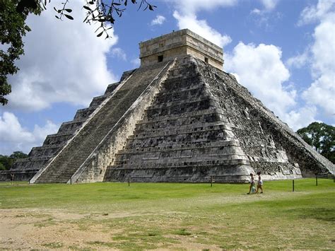 The Fascinating History of Chichen Itza