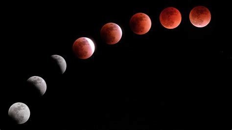 The Rare Deep Red Blood Moon Lunar Eclipse Is the Longest ...