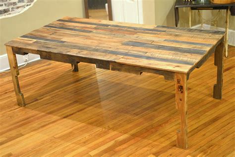 the shipping pallet dining table | little paths so startled