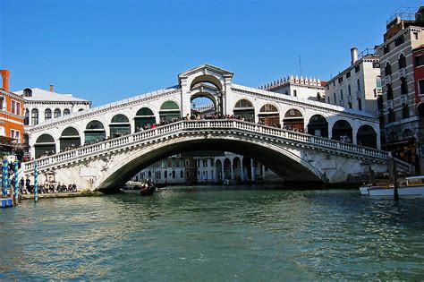 The Story of Rialto’s Bridge – Welcome Venice