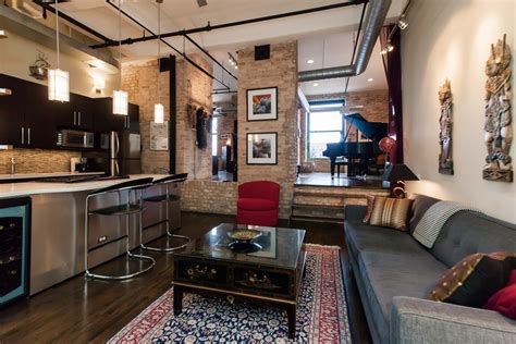 This 1400 square foot loft for rent in the West Loop was ...