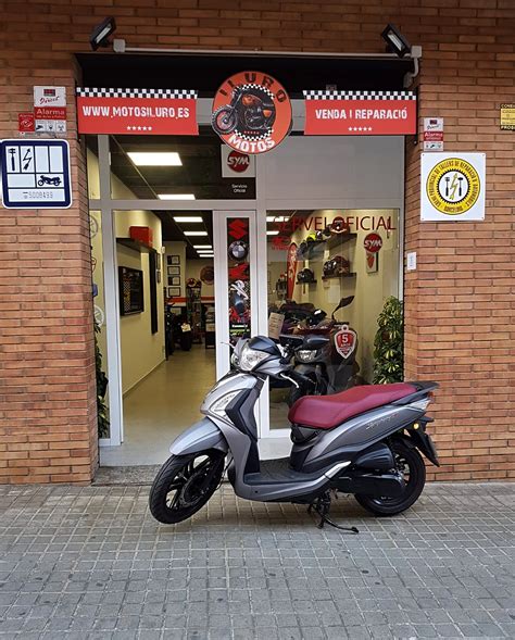 Tienda de Motos en Mataró: Conócenos   Motos Iluro