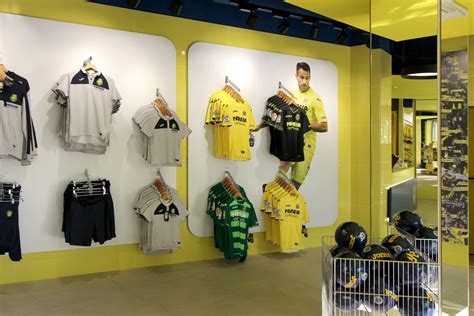 Tienda Oficial del Villarreal C.F. en el Madrigal ...