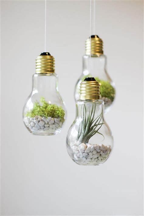 Top 28 Affordable DIY Old Light Bulb Ideas | DIY to Make