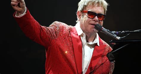 TOP 5: Los momentos clave en la vida de Elton John