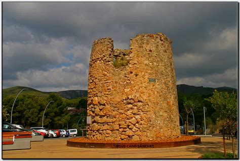 Torre de la plaça del castell, Castelldefels  el Baix Llob… | Flickr