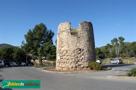 Torre de la plaça del Castell   Castelldefels   Pobles de Catalunya