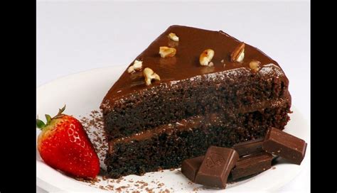 Torta húmeda de chocolate con fudge   De profesión: Mamá