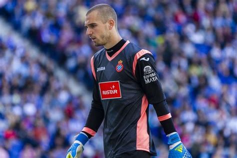 Tottenham pushing to complete Pau Lopez deal before ...