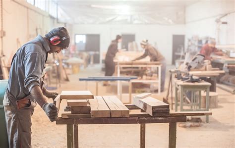 Trabajos de carpintería y mueble Mamanoalla