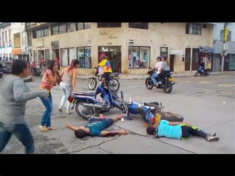 Trágico Accidente de motos   YouTube