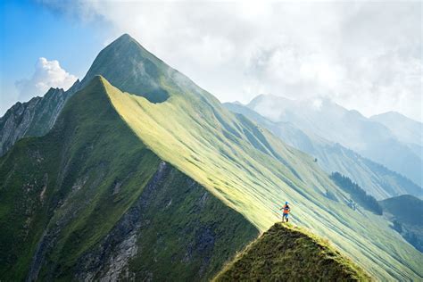 Trail running Hardergrat: One of the Alps best ridge runs.