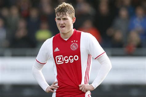 Transfer News: Ajax ace Matthijs de Ligt wanted by Everton ...