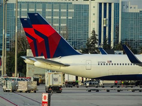 travel guillen: Delta añade vuelos a Madrid y Barcelona ...