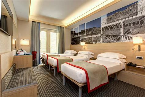 Triple Rooms in central Rome | iQ Hotel Roma