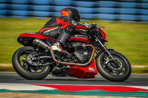 Triumph Speed Twin Rennstall Moto: espíritu racer