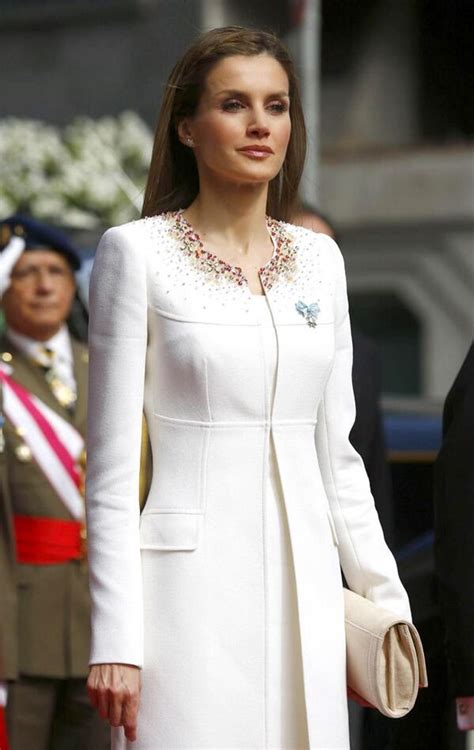 Tumanas Style Blog: La reina Letizia de España con diseño ...