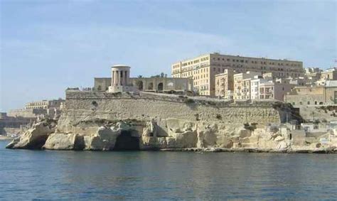 Tur & Retur Resebyrå: Malta avkoppling med mystik och historia