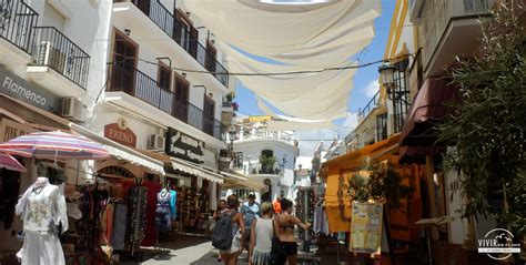 Turismo en Nerja  Málaga : playas, cueva, Verano Azul y otros encantos ...