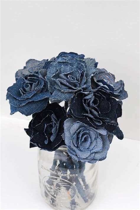 Tutorial: Upcycled denim roses bouquet – Sewing