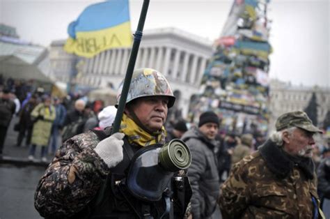 Ucrania denuncia  una declaración de guerra  de Rusia y moviliza a sus ...