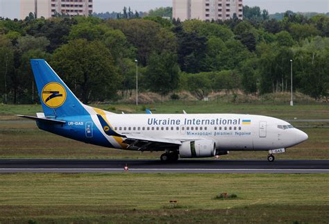 Ukraine International Airlines B 737 528 UR GAS nach der ...