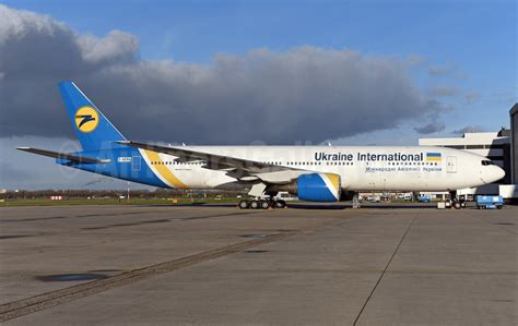 Ukraine International Airlines celebrates its 25th ...