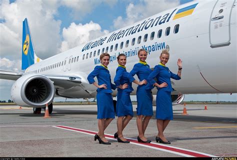 Ukraine International Airlines / CREW / DESIGN / CABINE en ...