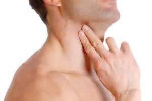 Un bulto o nódulo en el cuello es el principal síntoma de ...