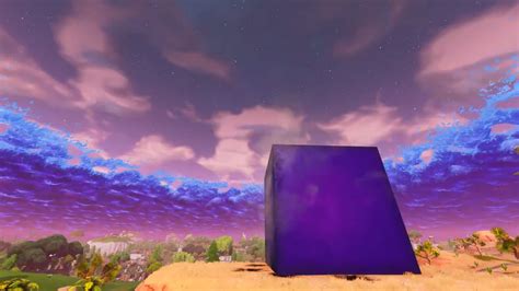Un enorme cubo morado es el nuevo misterio de Fortnite