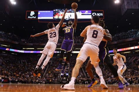 Un parcial final de 0 9 le da el triunfo a los Lakers en Phoenix