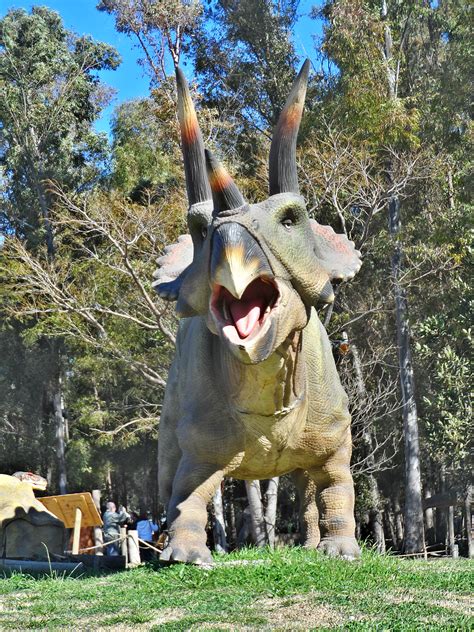 Un Parque Jurásico en Toledo con la muestra  Dinosaurs Tour