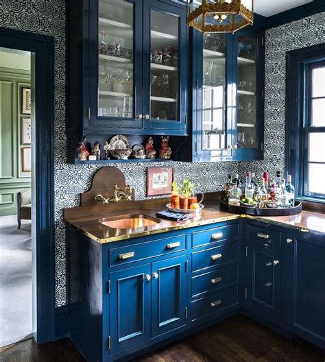 Un tono azul muy bonito para los muebles de cocina ...