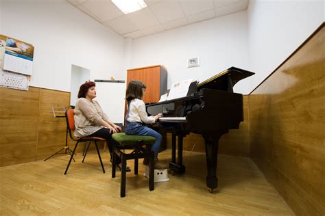 Una de las aulas de piano en Triarte | Triarte   Centro de ...