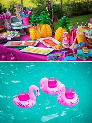 Una ideal decoracion fiesta hawaiana en piscina ...