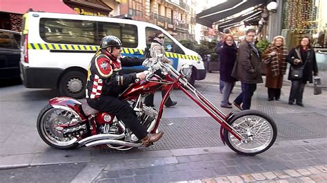 Una moto chopper en el Madrid de los Austrias 2   YouTube
