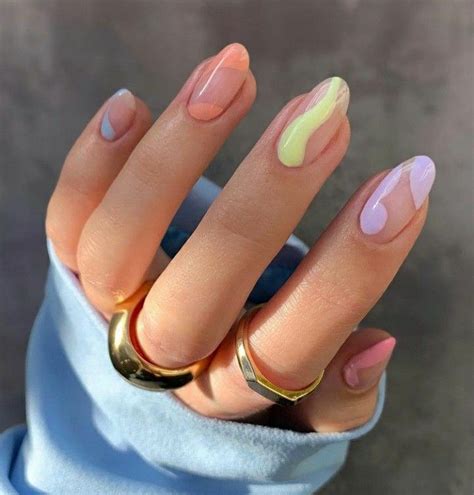 Uñas acrílicas tonos pasteles in 2021 | Minimal nails, Minimalist nails ...